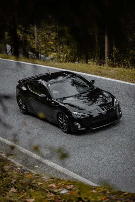 Automotive-Toyota-GT86-Schwarz-auf-den-Seebergsattel-Kaernten Automotive-Toyota-GT86-Schwarz-auf-den-Seebergsattel-Kaernten
