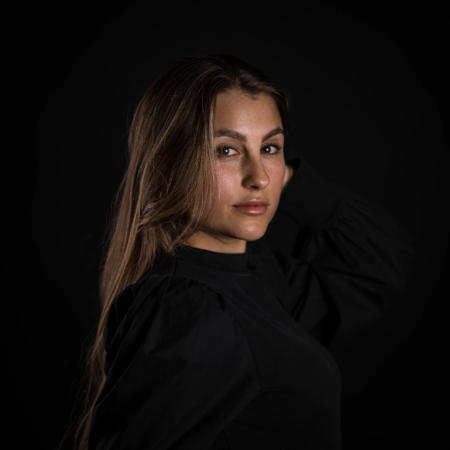 Studio-Portrait-Moana-Weisenbach Studio-Portrait-Moana-Weisenbach